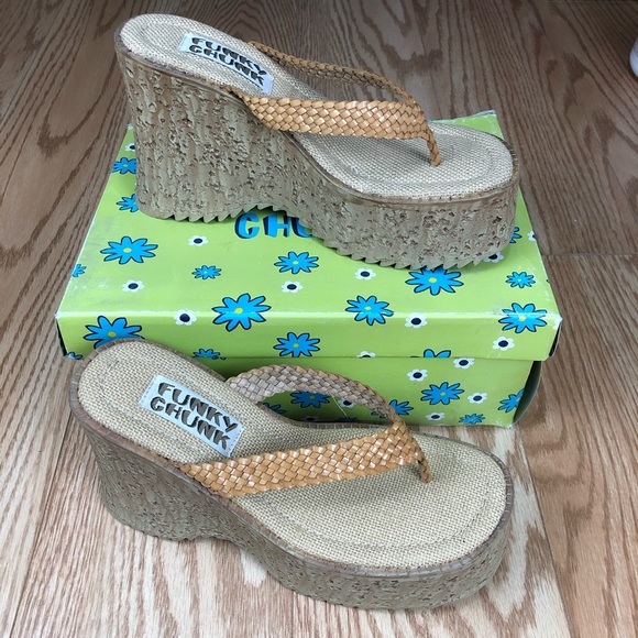 FUNKY CHUNKY Dark Tan Woven Platform Sandals - Picture 2 of 10